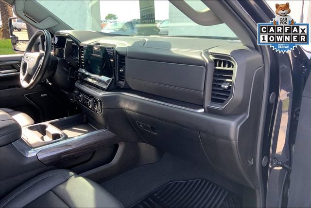 Used 2024 Chevrolet Silverado 2500 LTZ w/ LTZ Convenience Package image 16