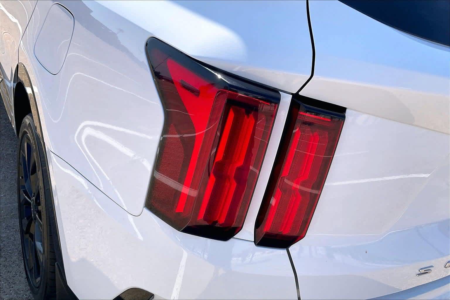 Certified 2022 Kia Sorento SX FWD image 30