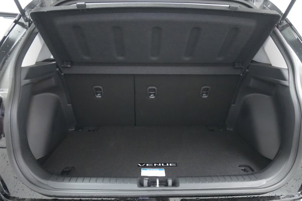 New 2026 Hyundai Venue SEL FWD image 21