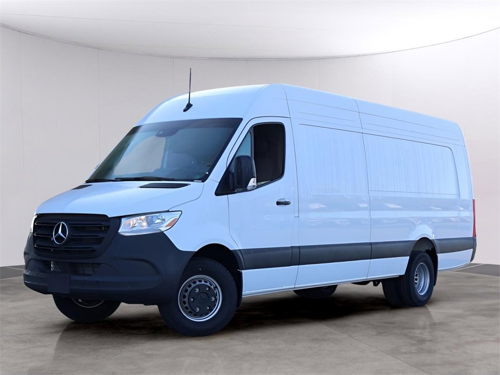 Used 2024 Mercedes-Benz Sprinter 3500 image 1