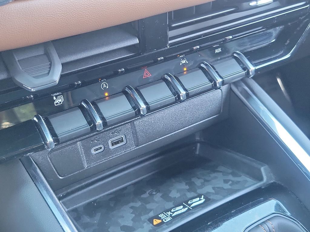 Used 2025 GMC Canyon AT4 w/ Nightfall Edition AWD/4WD image 12