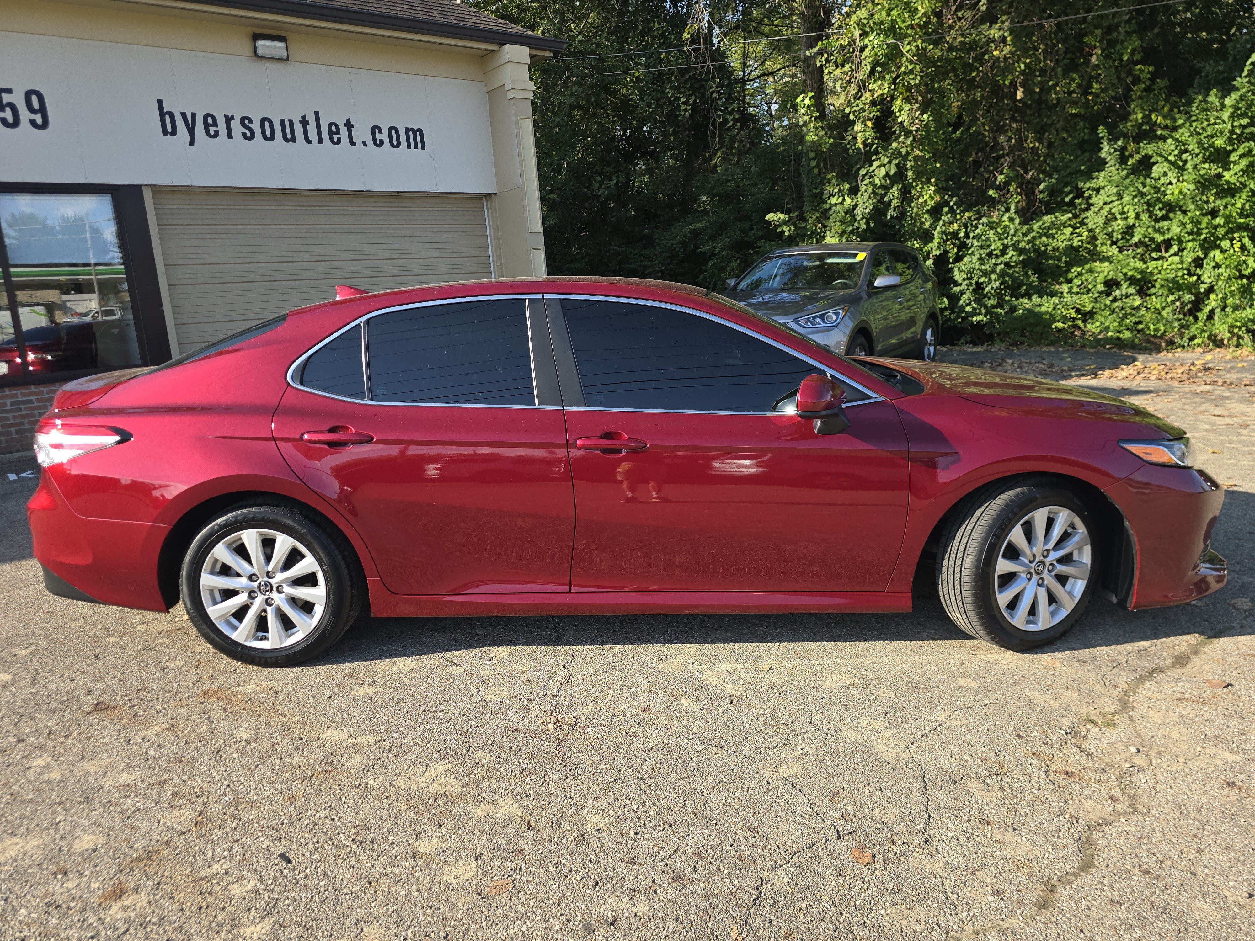 Used 2019 Toyota Camry LE FWD image 8