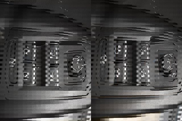 Used 2022 Volkswagen Atlas SE image 23