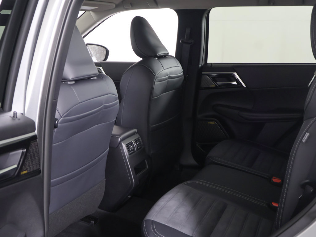 New 2027 Mitsubishi Outlander SE AWD/4WD image 32