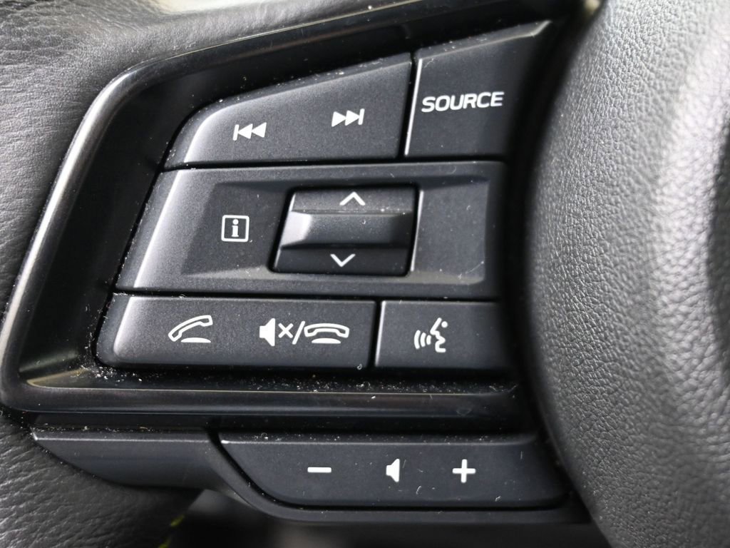 Certified 2025 Subaru Outback Onyx Edition image 24