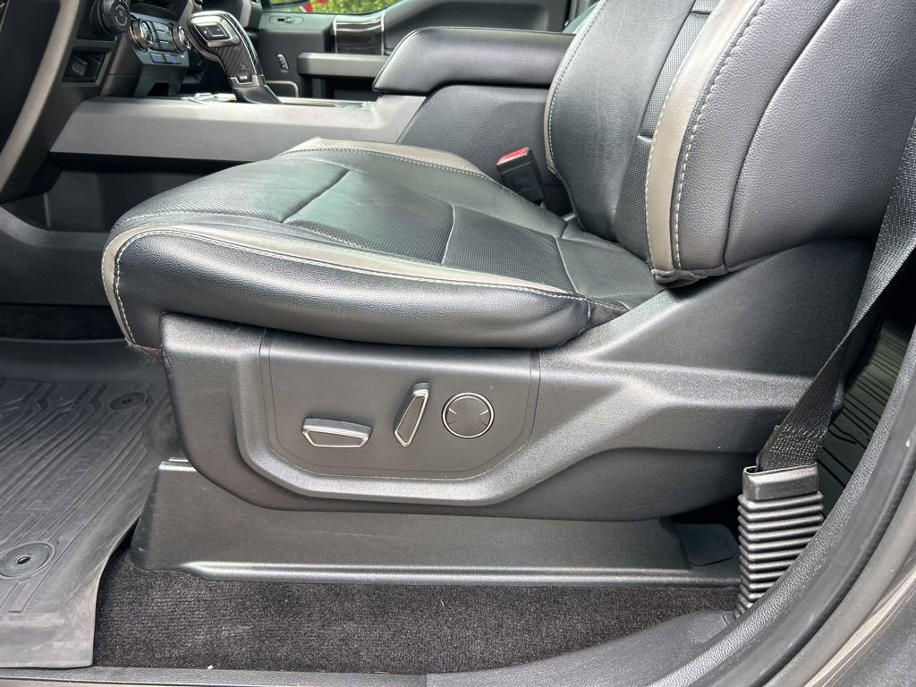 Used 2018 Ford F150 Raptor w/ Equipment Group 802A Luxury image 16