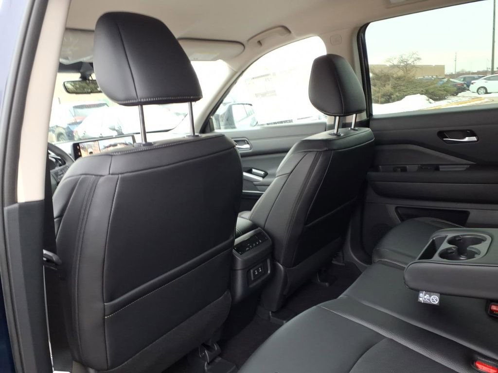 New 2026 Nissan Pathfinder SL image 27
