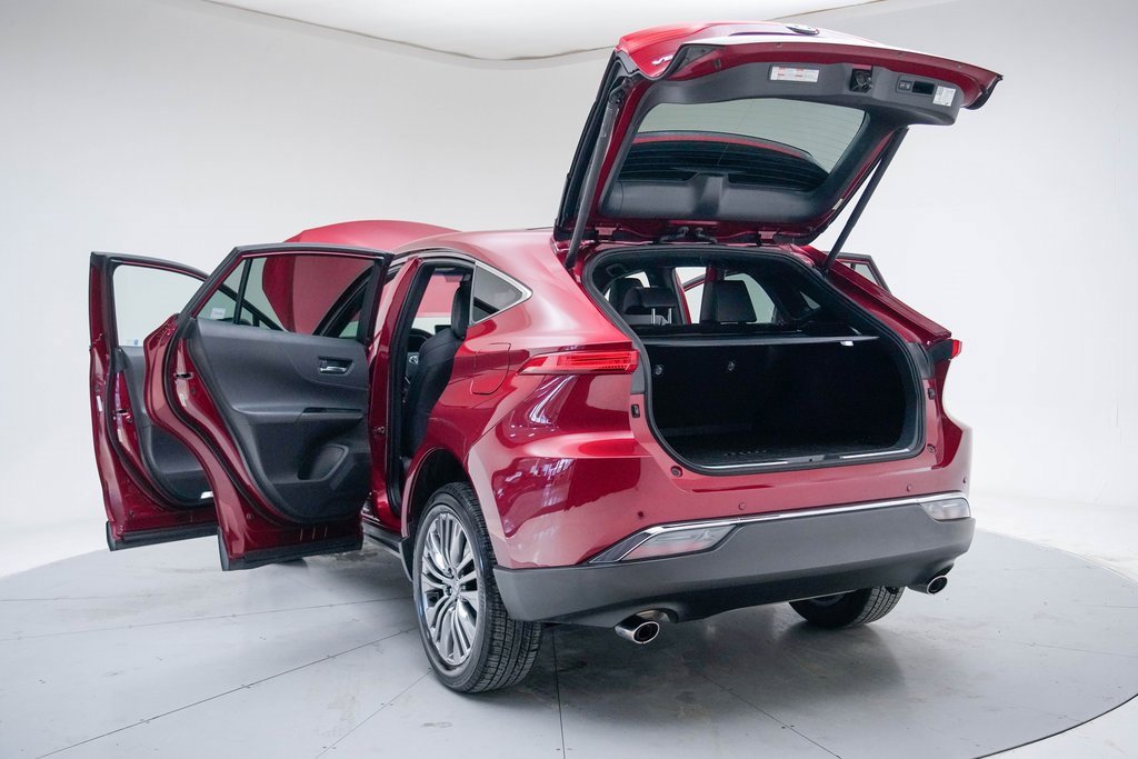 Used 2024 Toyota Venza Limited image 19