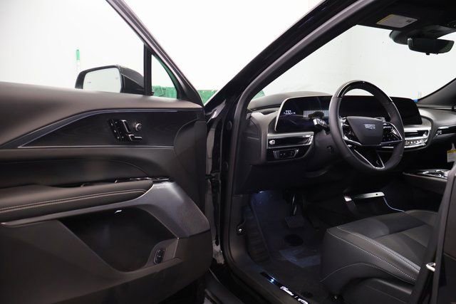 New 2026 Cadillac Lyriq Signature Luxury image 8