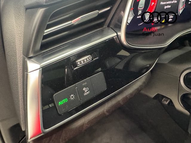 Used 2021 Audi Q8 Premium Plus w/ Premium Plus Package AWD/4WD image 32