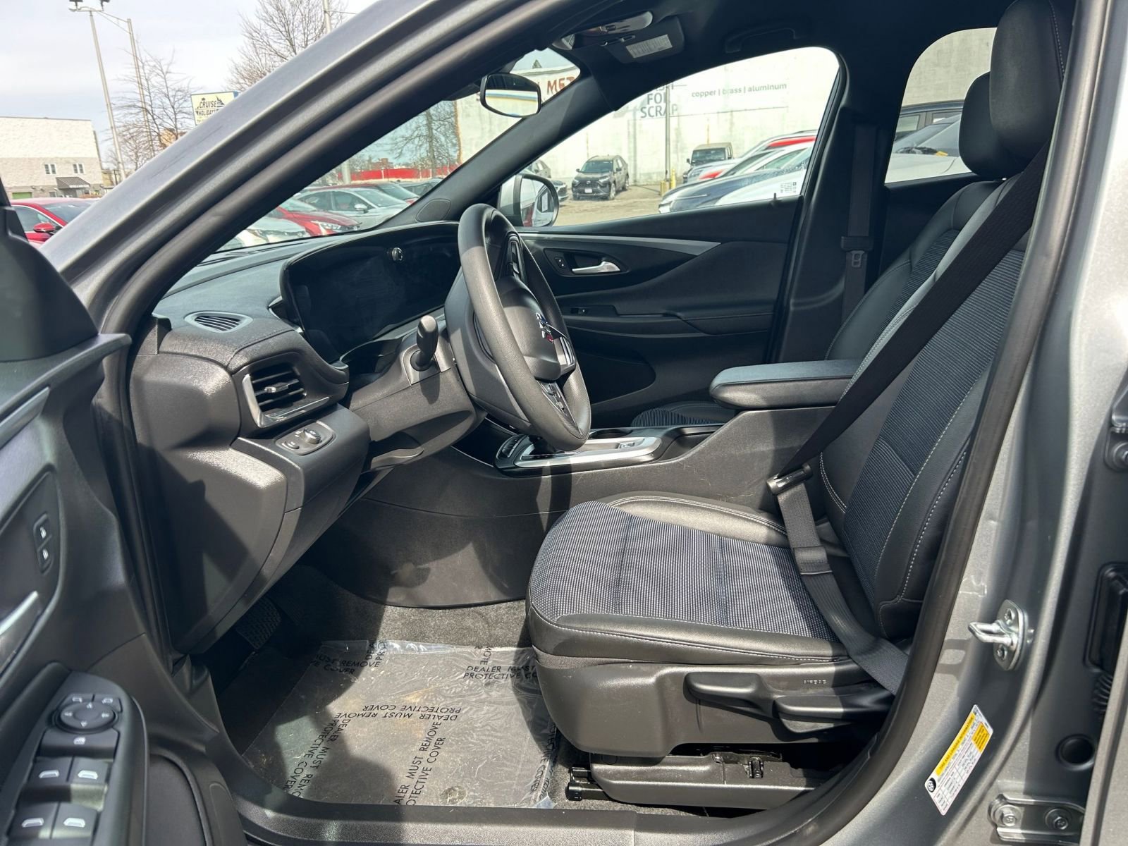 Used 2025 Buick Envista Preferred image 27
