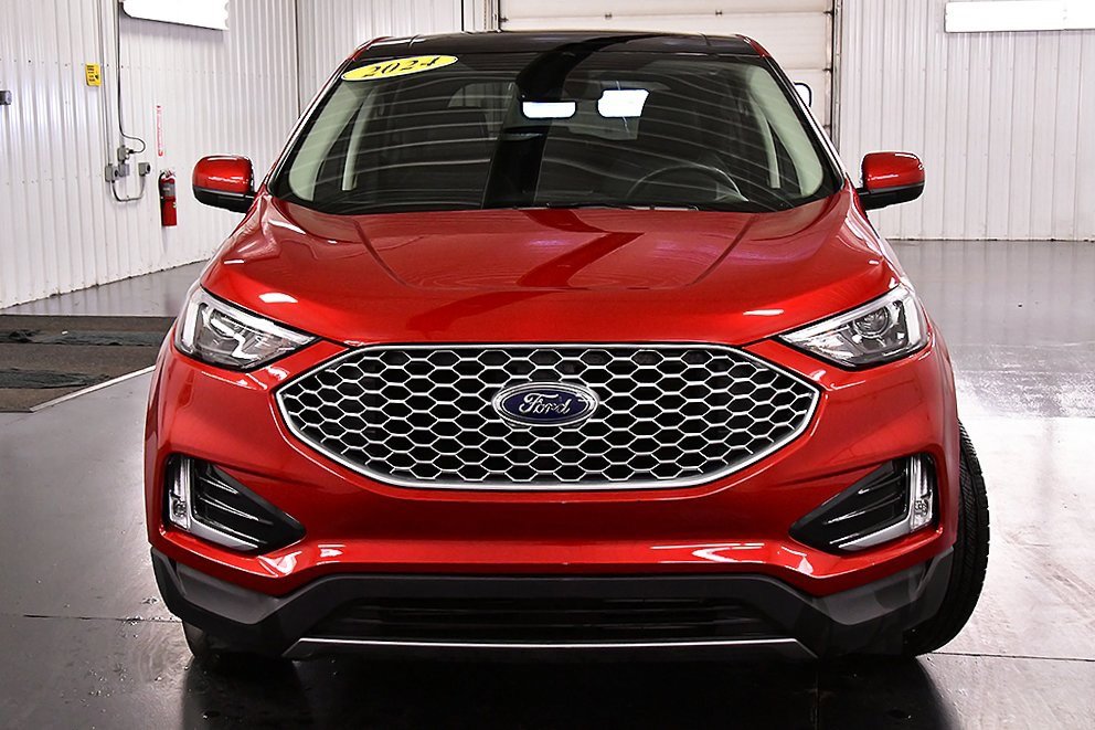 Used 2024 Ford Edge SEL w/ Convenience Package image 2