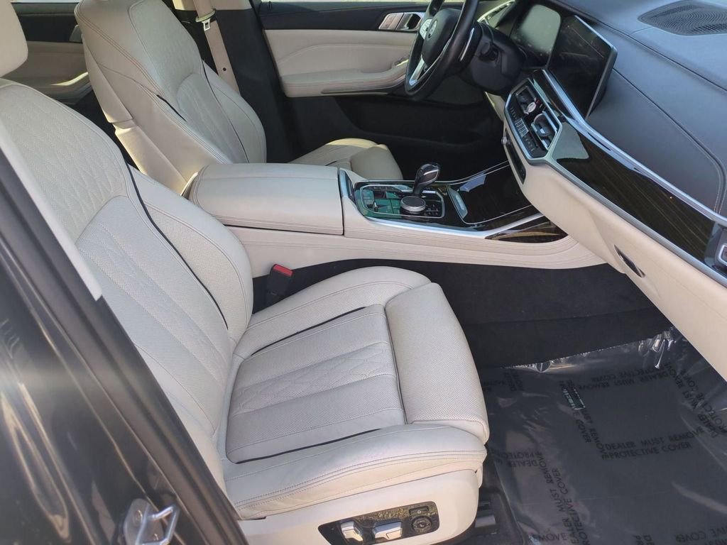 Used 2020 BMW X7 xDrive40i w/ Premium Package image 32