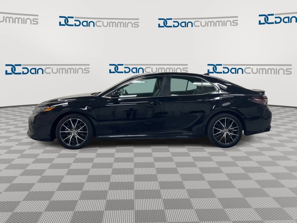 Used 2024 Toyota Camry SE w/ Convenience Package FWD image 5
