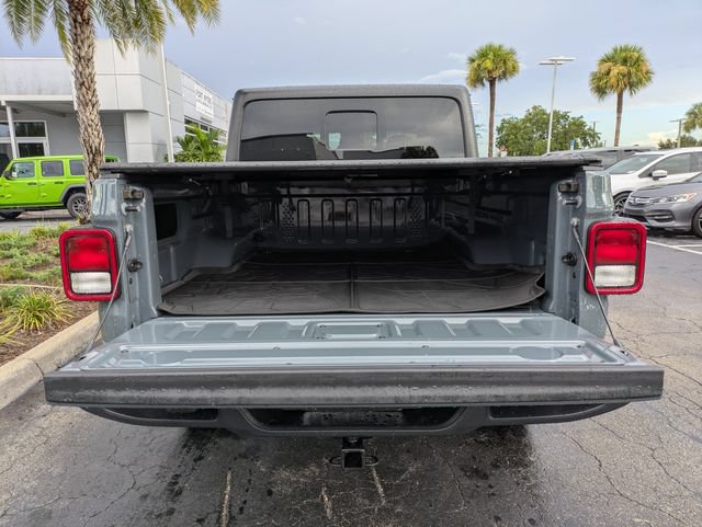 Used 2025 Jeep Gladiator Sport AWD/4WD image 8