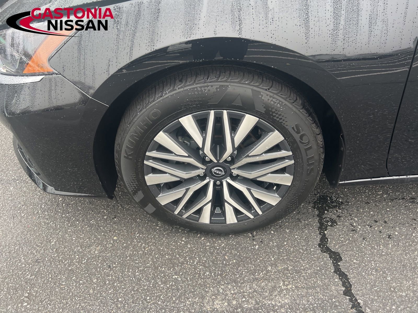 Used 2024 Nissan Altima 2.5 SV image 7