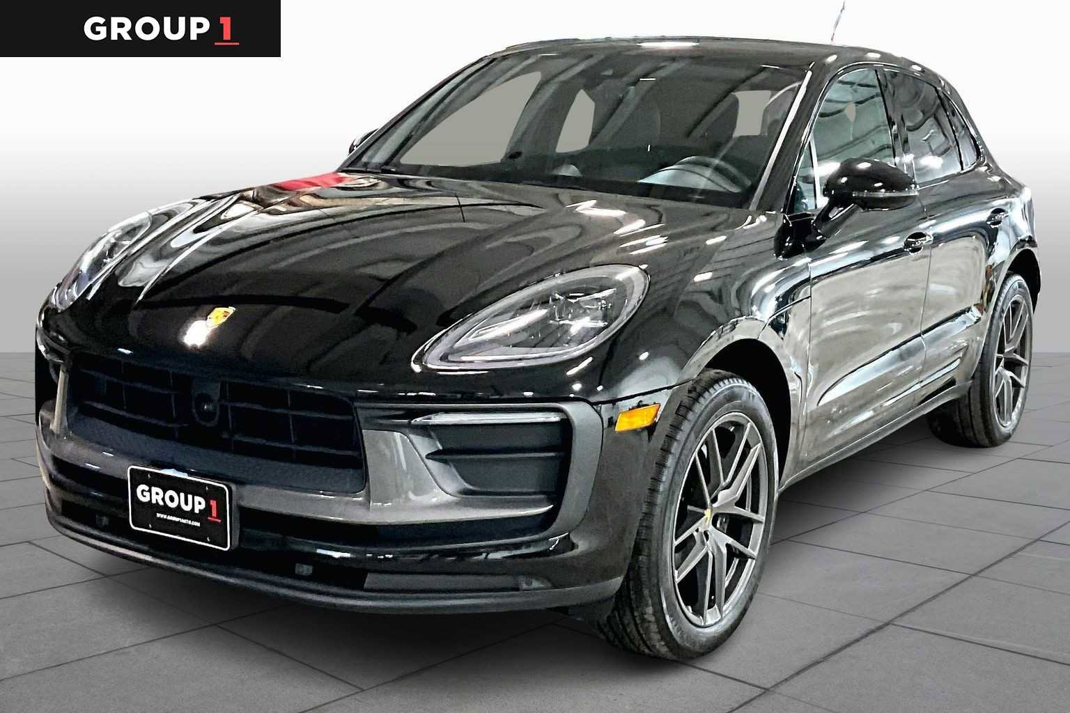 Used 2023 Porsche Macan Turbo image 1