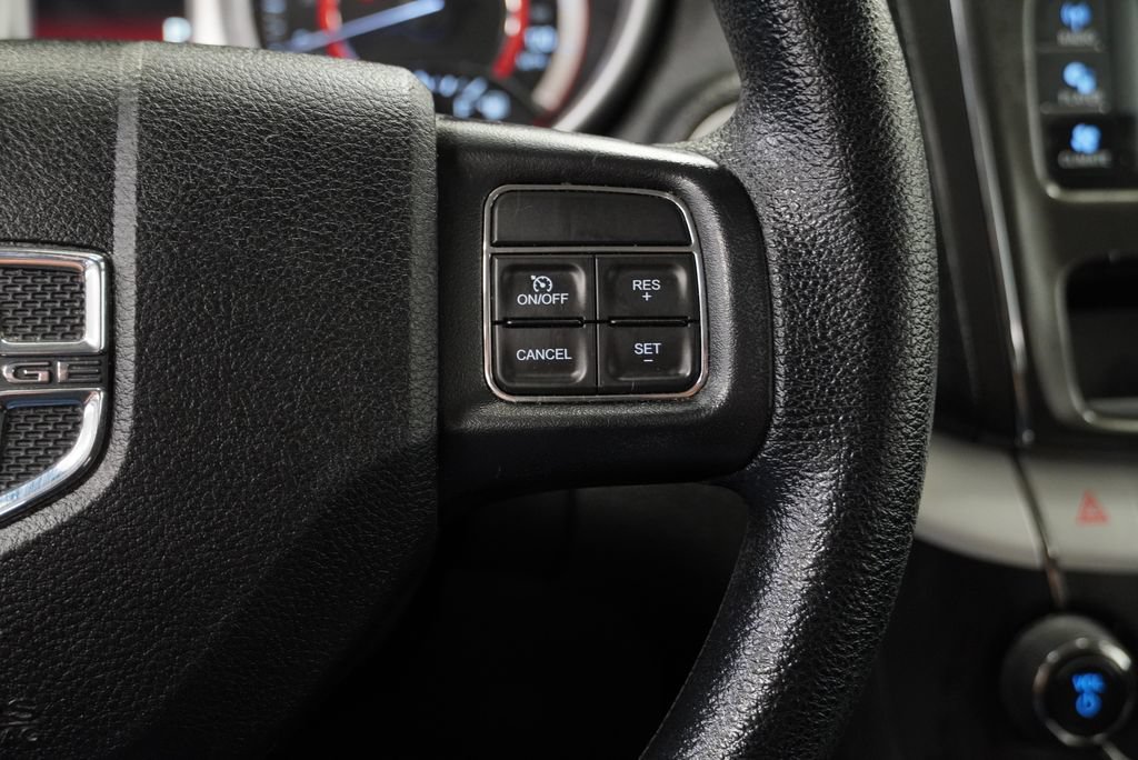 Used 2019 Dodge Journey SE FWD image 23