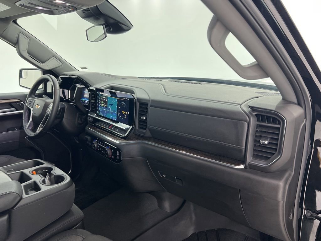 Used 2025 Chevrolet Silverado 1500 LT image 26