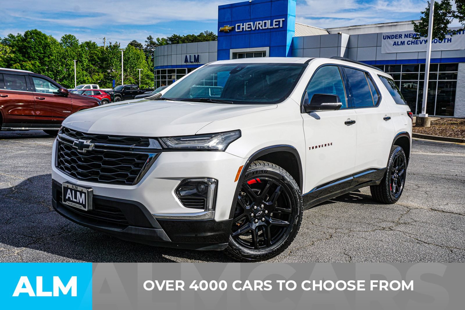 Used 2024 Chevrolet Traverse Premier w/ Redline Edition AWD/4WD image 3