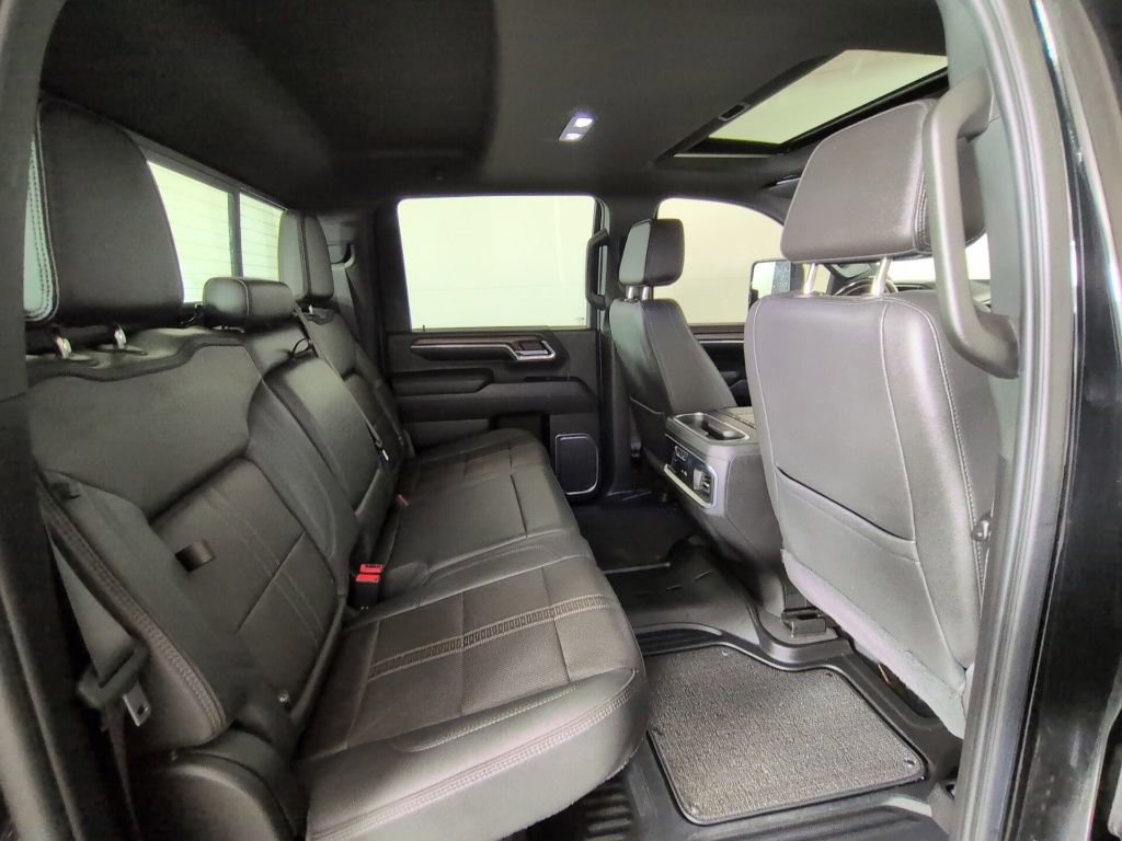 Used 2024 Chevrolet Silverado 3500 High Country w/ High Country Premium Package AWD/4WD image 35