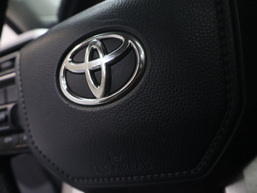 Used 2022 Toyota Tundra Limited RWD image 21