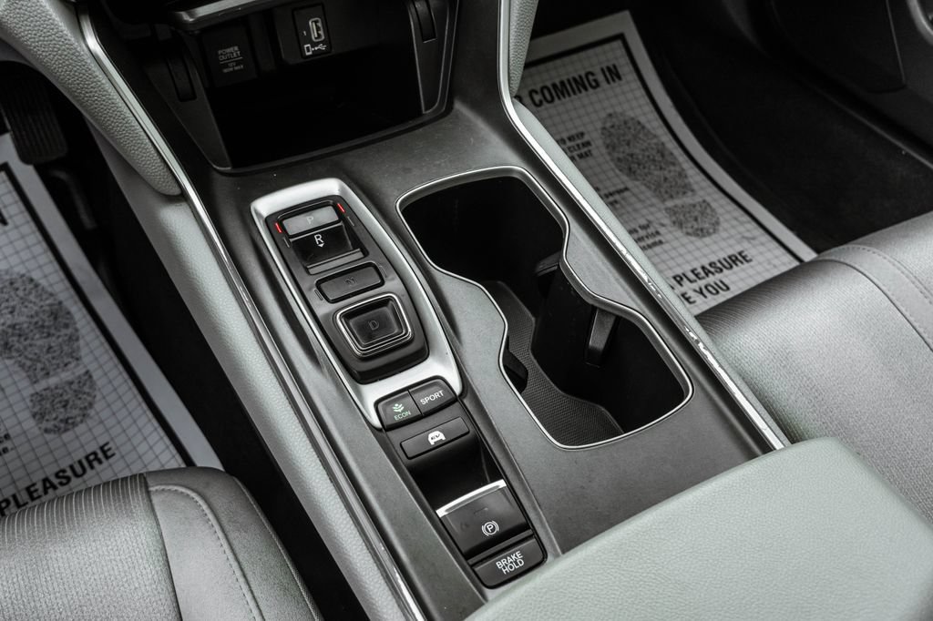 Used 2019 Honda Accord EX image 18