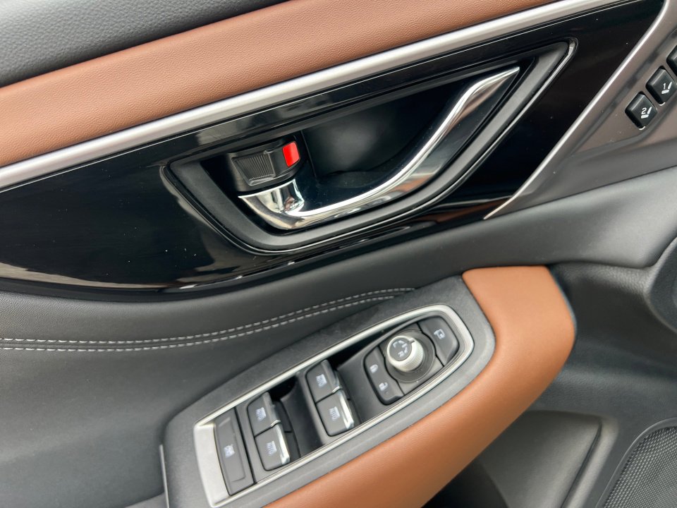 Used 2025 Subaru Outback Touring XT w/ Popular Package #2 image 31