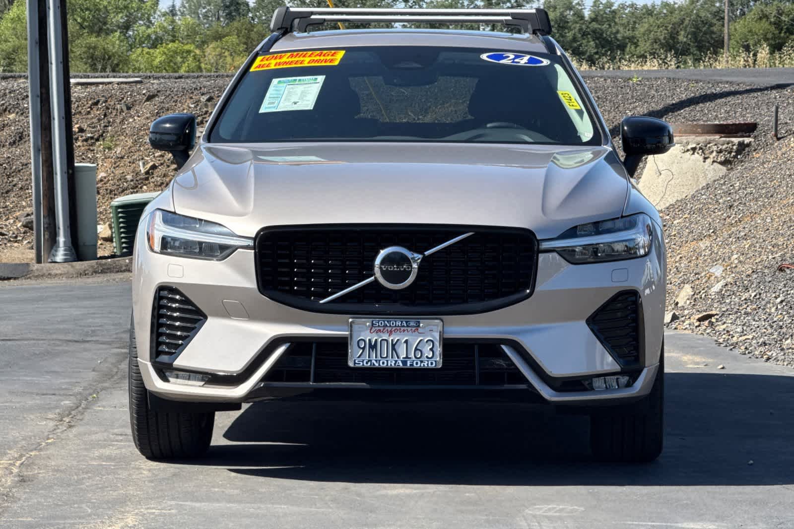 Used 2024 Volvo XC60 B5 Core AWD/4WD image 9