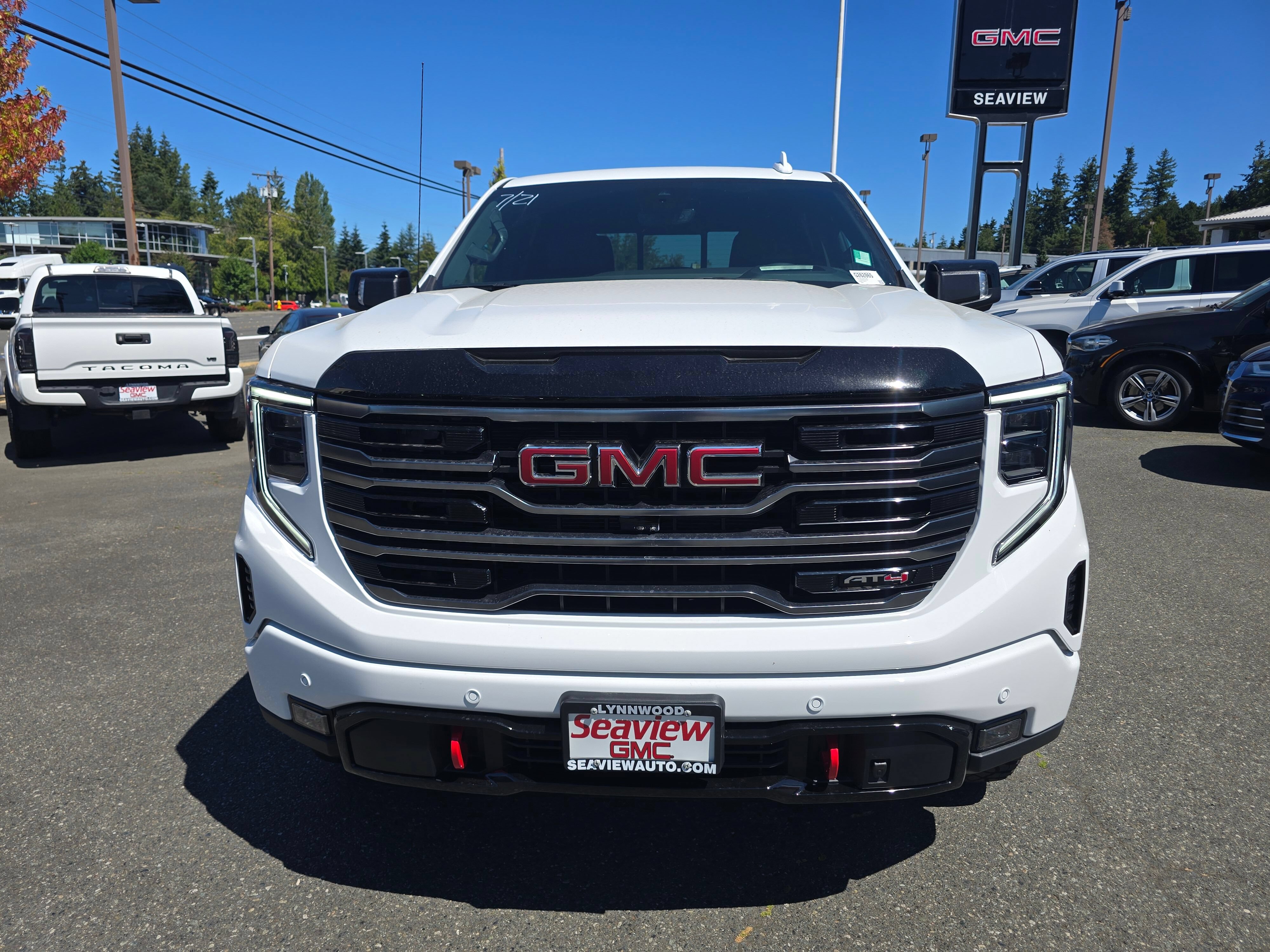 New 2026 GMC Sierra 1500 AT4 w/ AT4 Premium Package AWD/4WD image 2