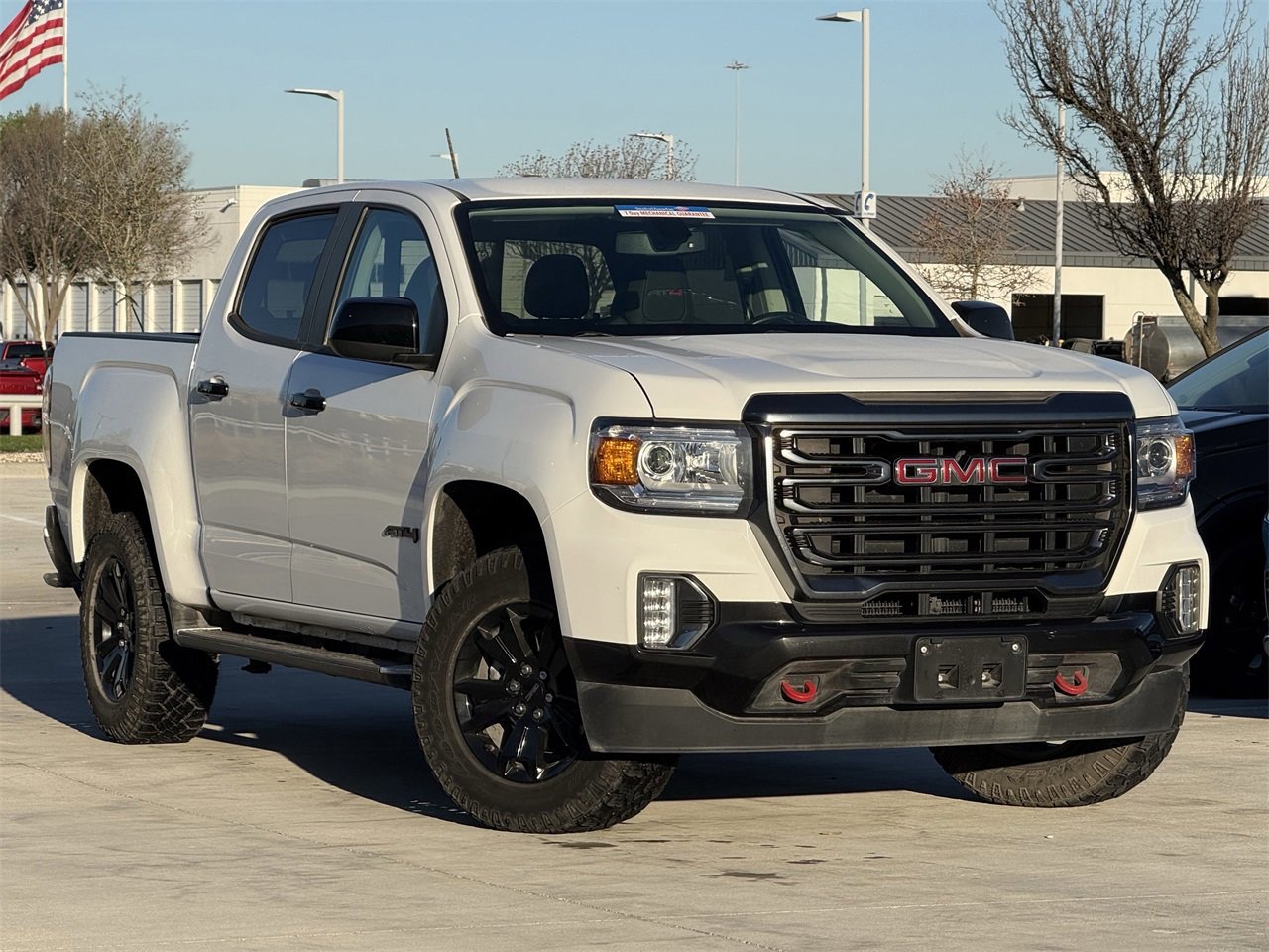 Certified 2022 GMC Canyon AT4 image 2
