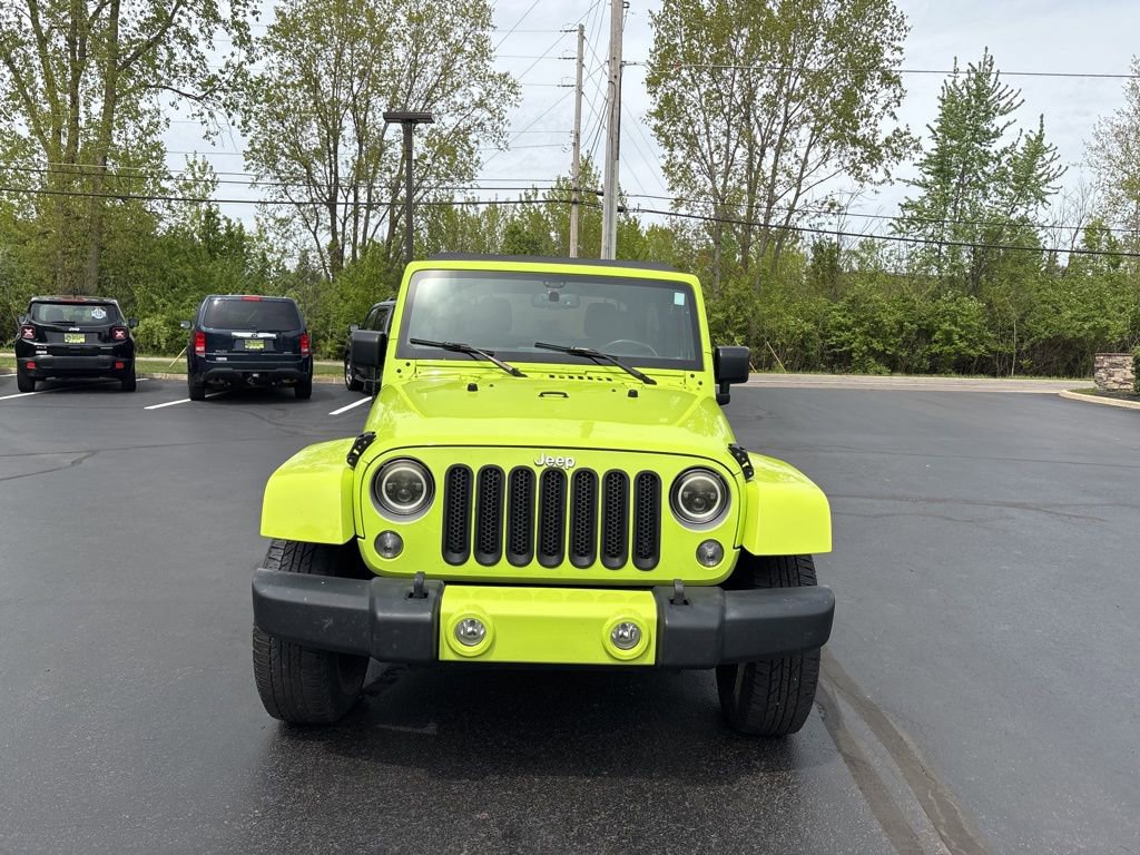 Used 2016 Jeep Wrangler Unlimited Sahara w/ Connectivity Group AWD/4WD image 2