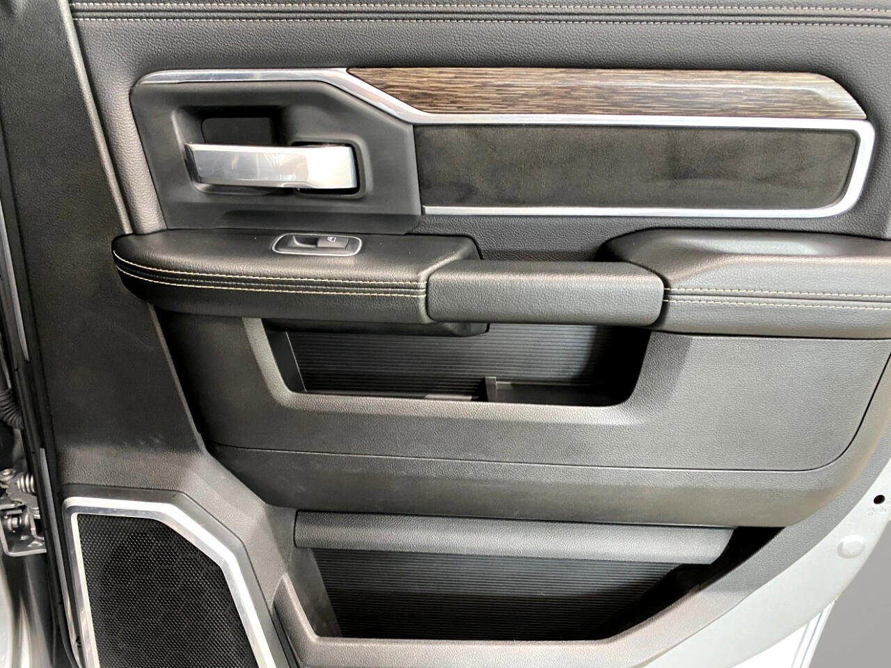 Used 2021 RAM 2500 Laramie image 24