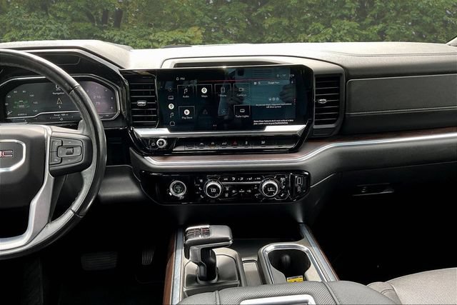Used 2022 GMC Sierra 1500 SLT w/ SLT Convenience Package AWD/4WD image 10