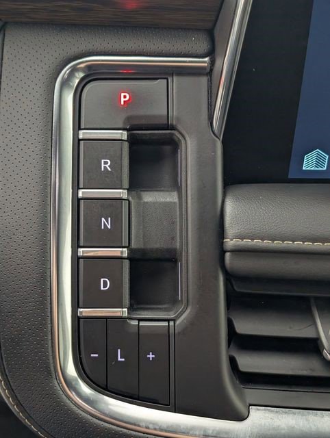 Certified 2023 Chevrolet Suburban Premier image 23