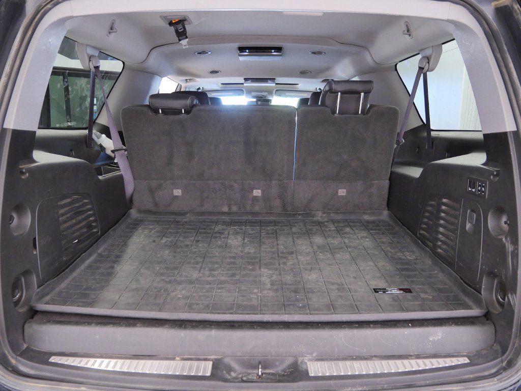Used 2017 Chevrolet Suburban Premier AWD/4WD image 12