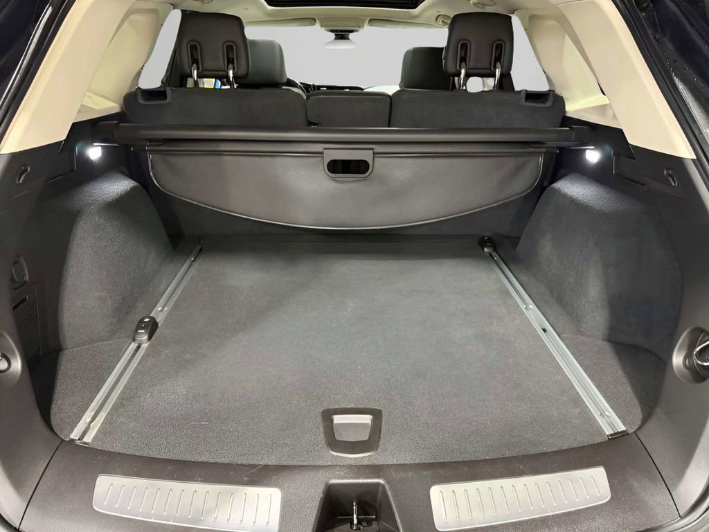 Used 2019 Cadillac XT5 Luxury w/ Trailering Package AWD/4WD image 8