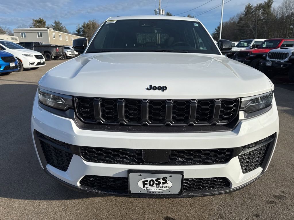 New 2026 Jeep Grand Cherokee Laredo image 8