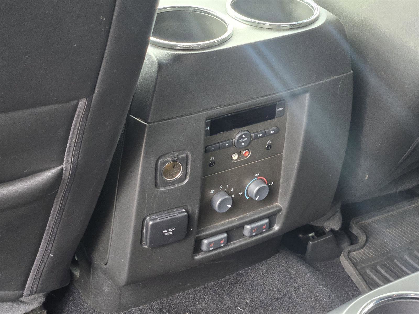 Used 2012 Lincoln Navigator 4WD image 26