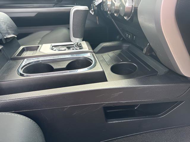 Used 2020 Toyota Tundra SR5 w/ SR5 Upgrade Package AWD/4WD image 11