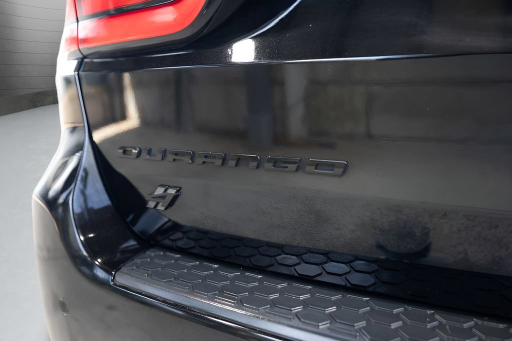 Used 2018 Dodge Durango R/T w/ Blacktop Package AWD/4WD image 17