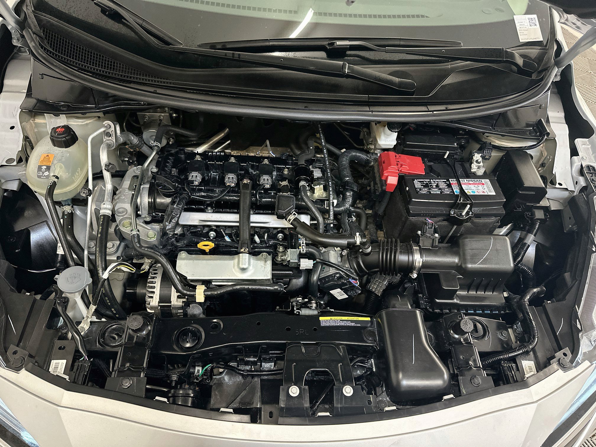 Used 2025 Nissan Versa SV FWD image 33