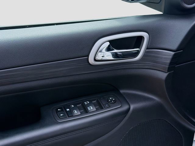 Used 2022 Jeep Grand Cherokee Laredo X AWD/4WD image 23