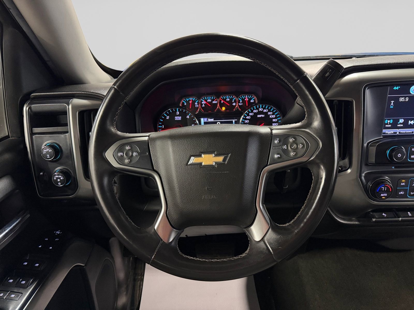 Used 2017 Chevrolet Silverado 1500 LT w/ All Star Edition AWD/4WD image 18