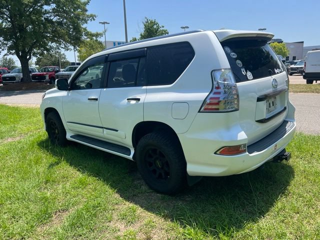 Used 2017 Lexus GX 460 Premium w/ Premium Package AWD/4WD image 3