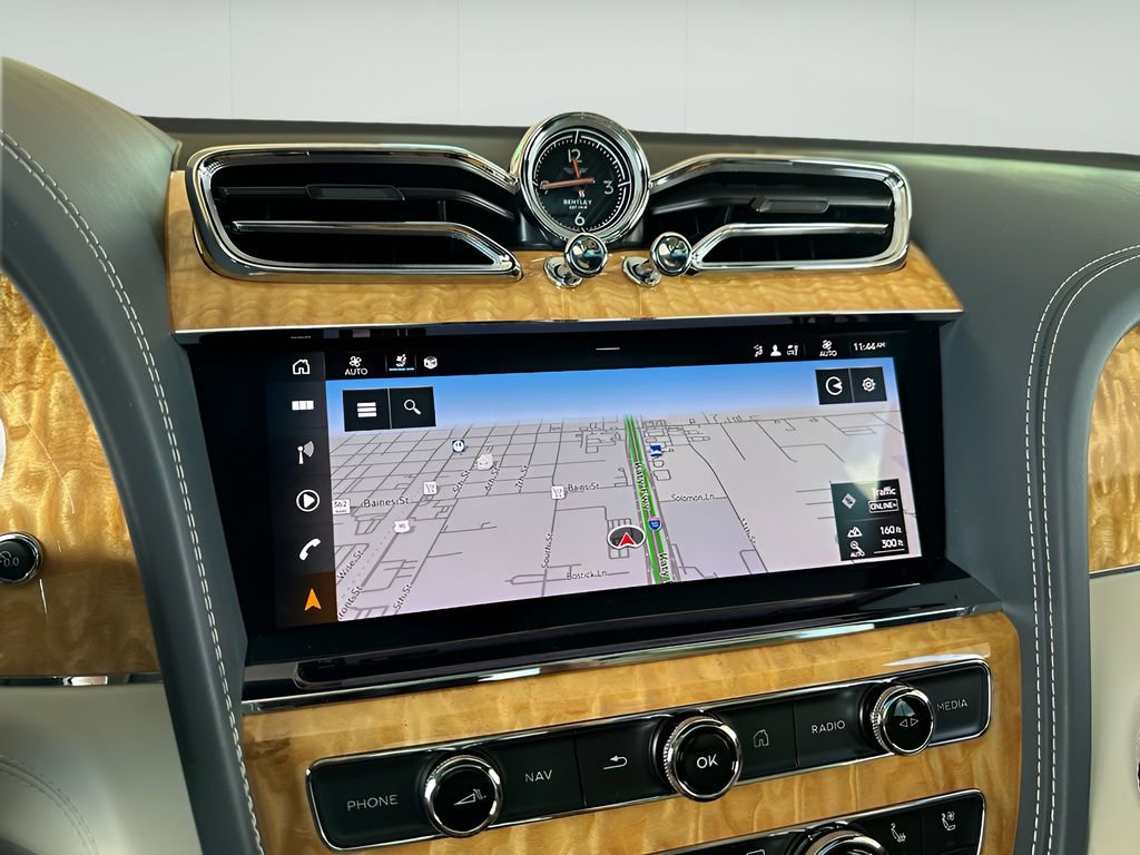 Used 2021 Bentley Bentayga image 25