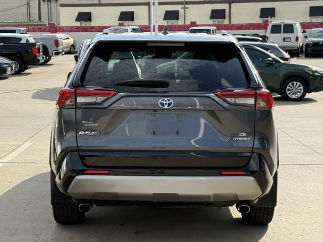 Used 2022 Toyota RAV4 SE AWD/4WD image 5