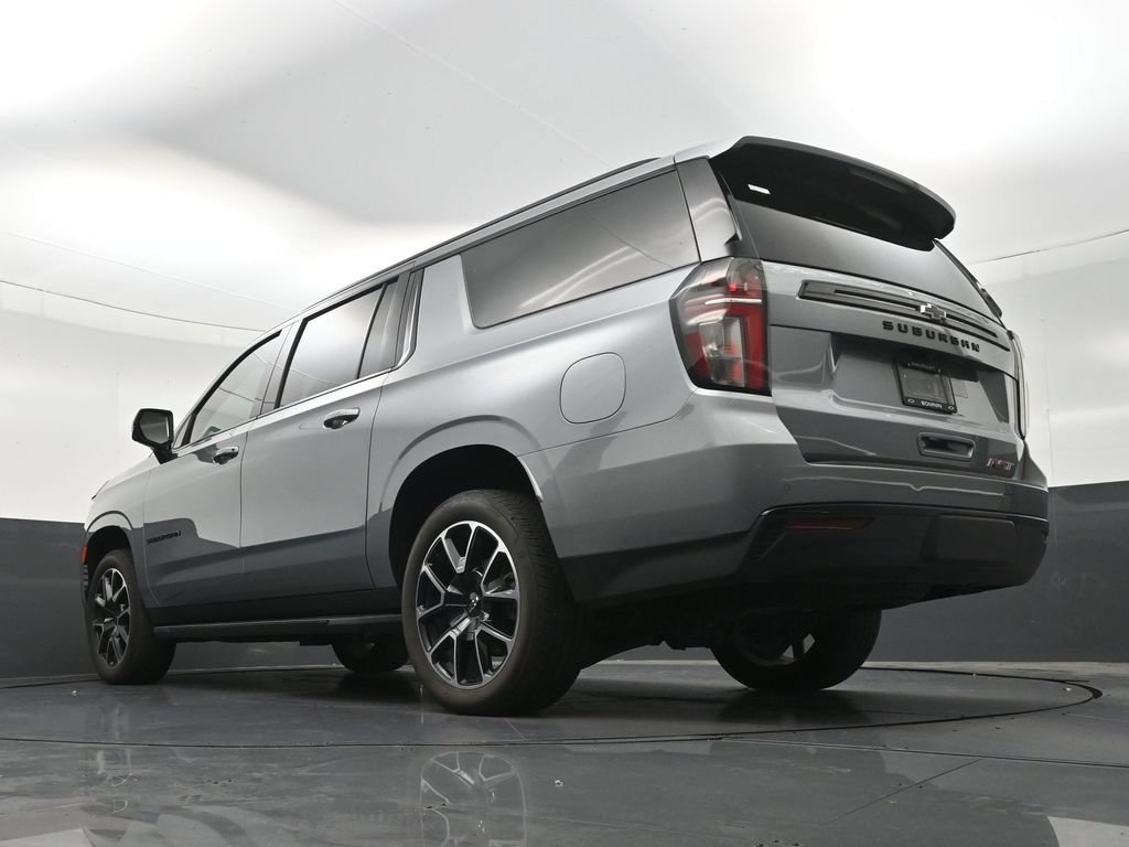 Used 2024 Chevrolet Suburban RST w/ Luxury Package RWD image 27