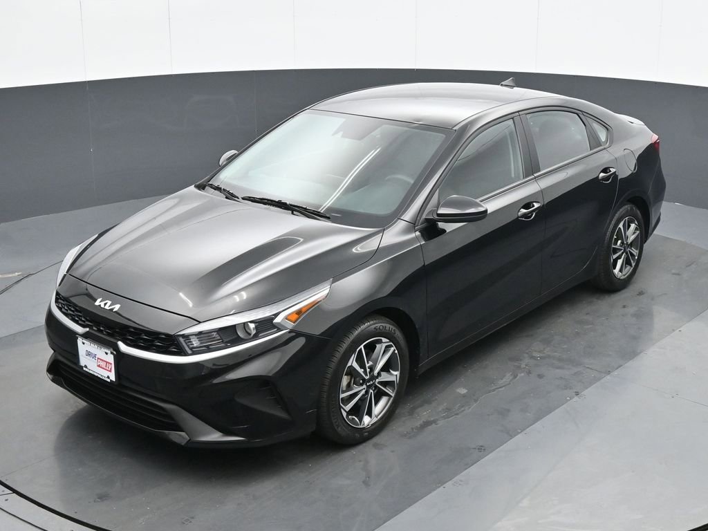 Used 2023 Kia Forte LXS image 17