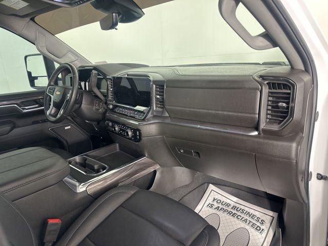 Used 2025 Chevrolet Silverado 2500 LTZ w/ LTZ Premium Package image 13